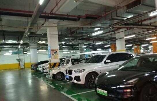 商场对面 自家车位出租 有地锁