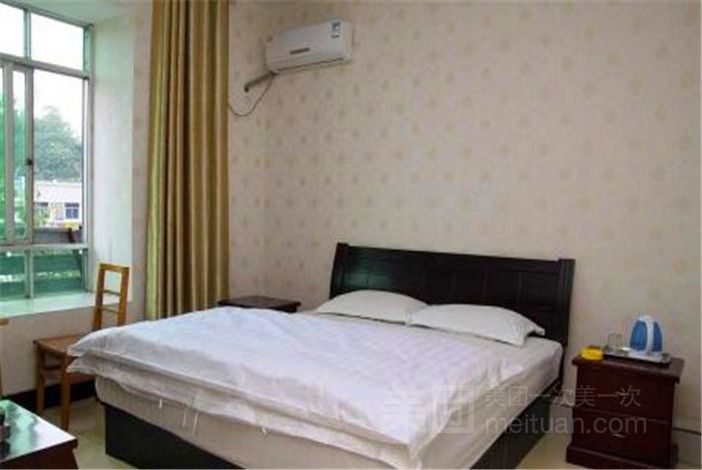 火车站 家庭旅馆 大床房 接送站