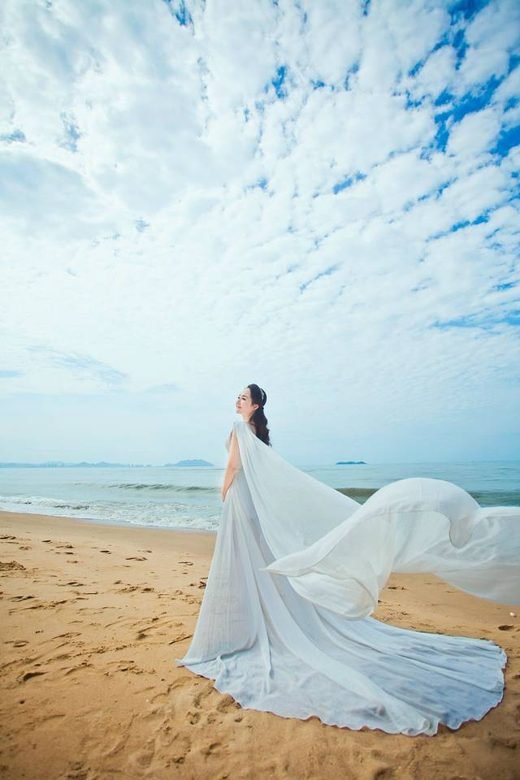本地旅拍婚纱照，5套服装含精修38张，月底前可约